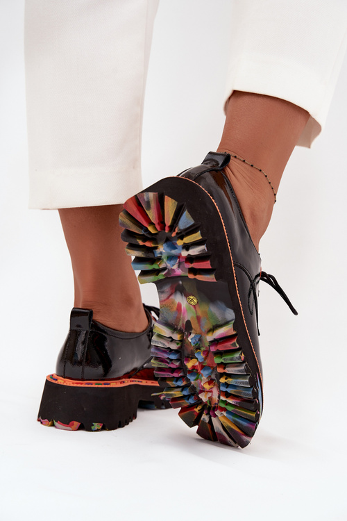 Kožené dámske lakované poltopánky Artiker 57C0176 Čierne