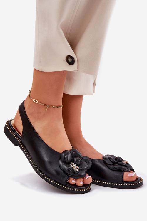 Kožené Ploché Sandále S Dekoráciou CheBello 4642 Čierne