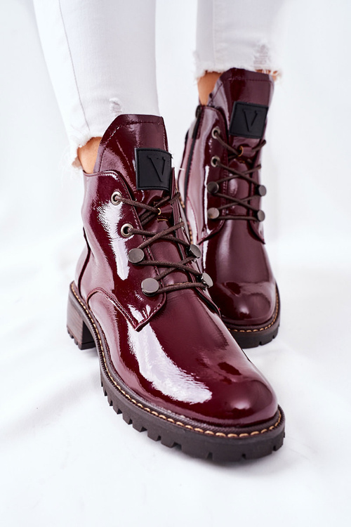 Lastúrny izolovaný burgundský claghan