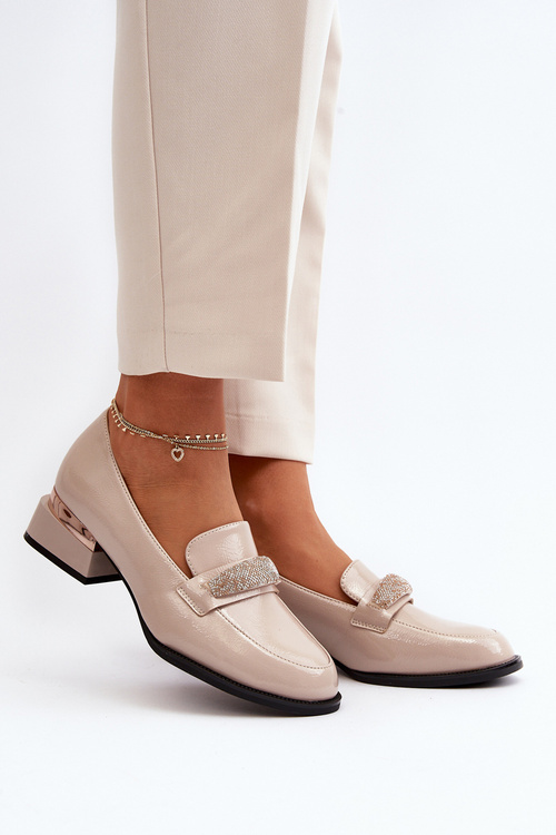 Dámské lakované polobotky na nízkém podpatku béžové Marilni