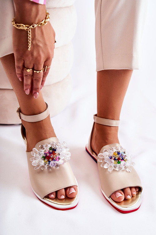 Dámské kožené sandály s zdobením béžove Nevassa