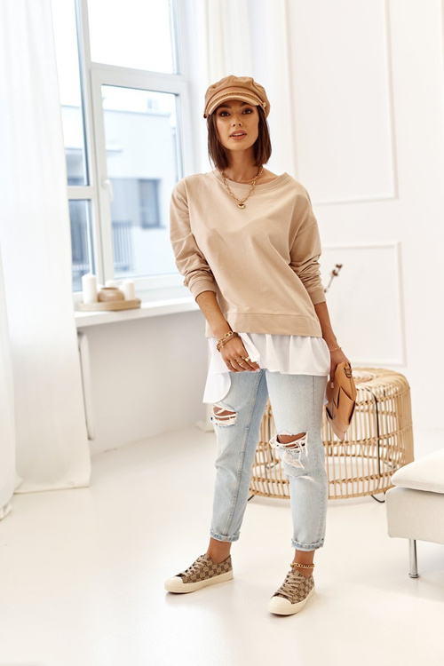 Dámska klasika zaznamenaná tenisky Khaki Challenge