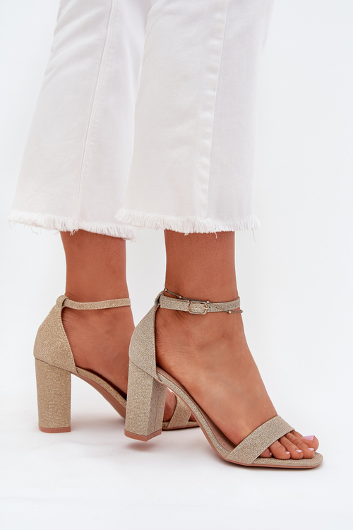 Lesklé Dámske Sandále Na Podpätku Zlaté Kavina