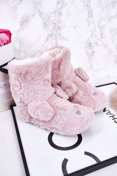 Detské papiere izolované kabátom práškovej ružovej spánku