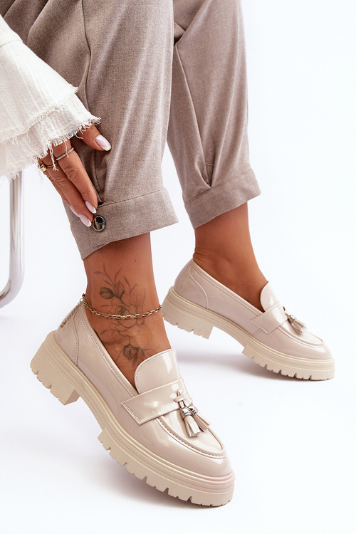 Lakované Polobotky S Frázemi Jasnobežové Velenase