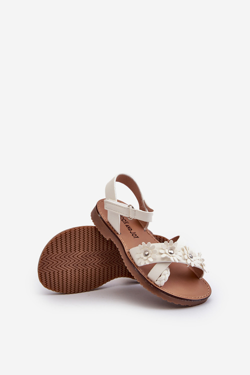 Detské Sandálky S Nálepkou S Kvietkami Biele Nestalee