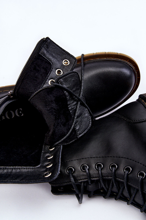 Dámske kožené topánky izolované na Goe II2N4060