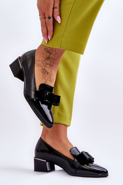 Módne lakované čerpadlá s dekoratívnym čiernym lukom Shira