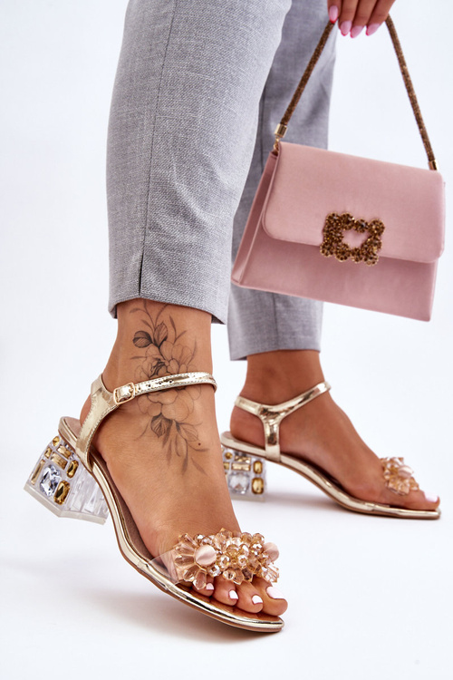 Dámské sandály na nízkém podpatku s ozdobami zlato Benicio