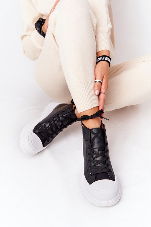 Dámske kožené tenisky na veľkej výhradnej čiernej trissy