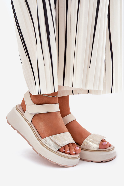 Dámske Sandále Na Klinu A Platforme S Ozdobami S.Barski HY056 Bežové