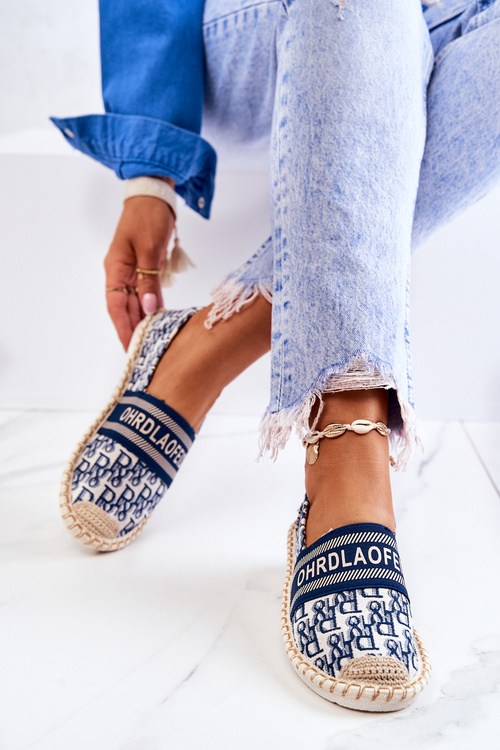 Klasické modré espadrilles teplé čas
