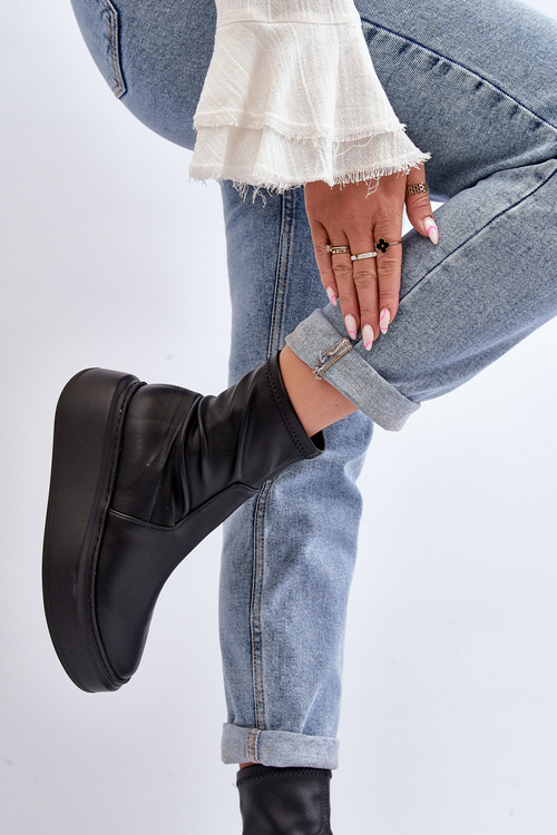 Zazoo 3395 Kožené dámské botky na masivní platformě černé