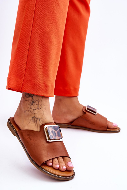 Dámske papuče s dekoratívnym prvkom Camel Leonia