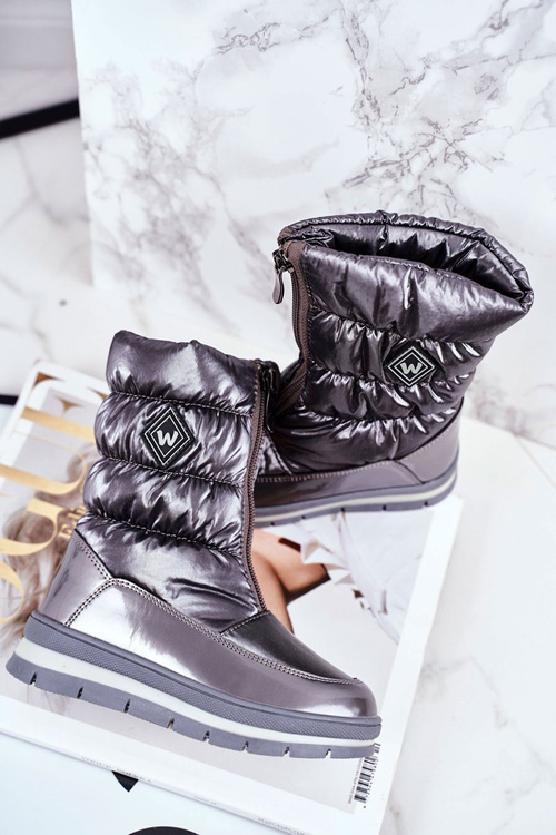 Detské snehové topánky izolované vlnou tmavo šedou mamou