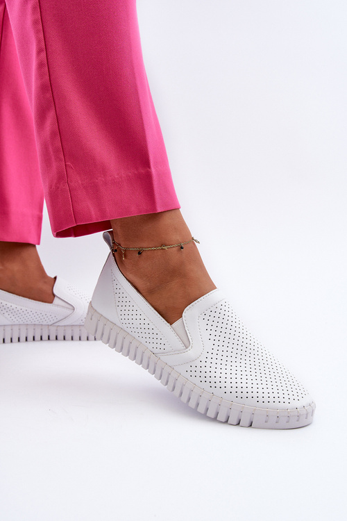 Biela dámska kožená obuv so výrezmi Darnissa