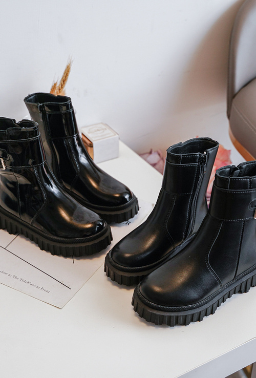 Dětské kožené boty s kovovými spony Černá Chloraia