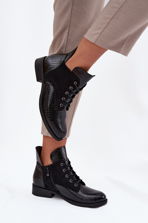 Lakované dámské kotníky s ozdobným vtlačením zateplené Vinceza 16477 Černé