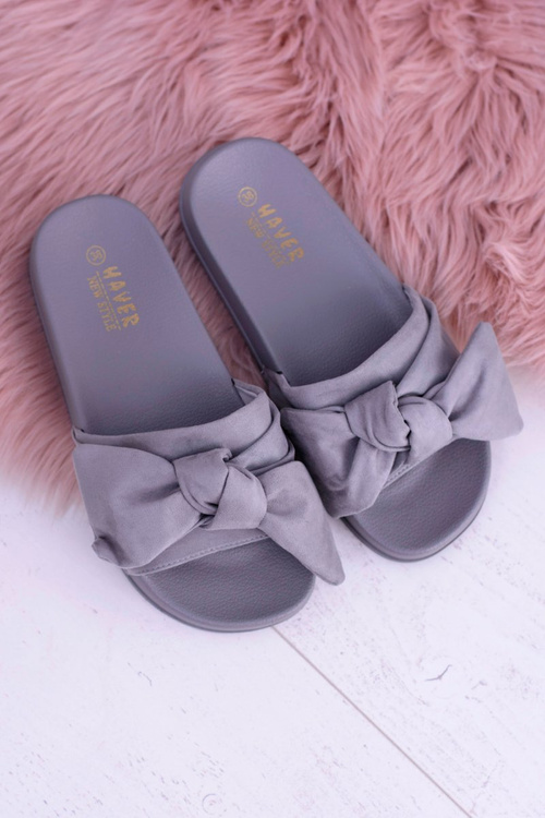 Šedé dámske semišové papuče s merbolovým lukom