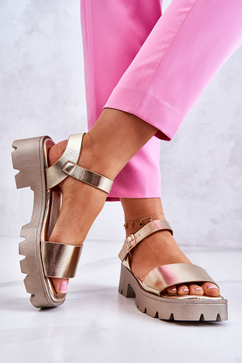 Kožené sandále so zlatým sovie