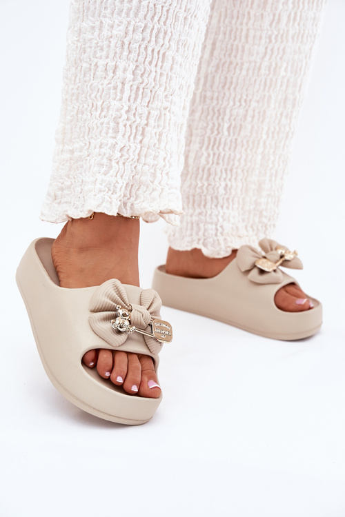 Dámské Pěnové Pantofle Na Platformě S Mašlí A Broží Tmavě Béžové Marlize