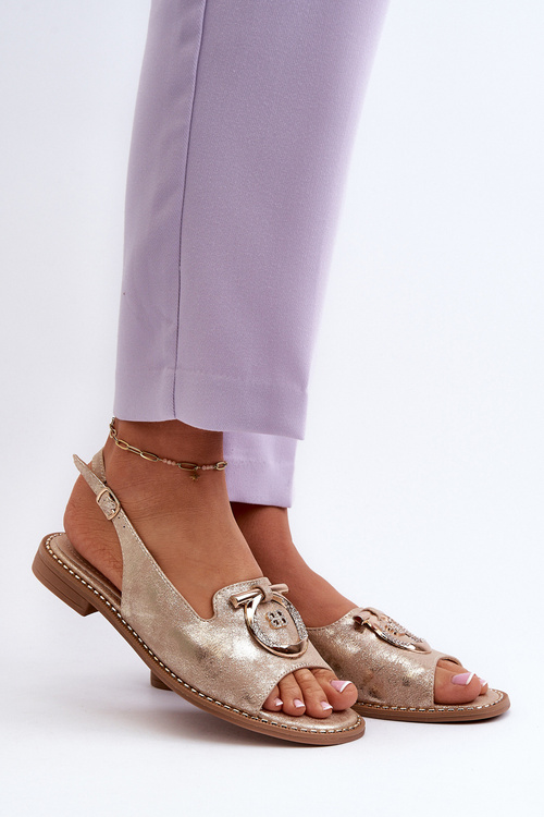 Elegantné dámske sandále so zlatou ozdobou na plochej podrážke Zlaté S.Barski KV27-053
