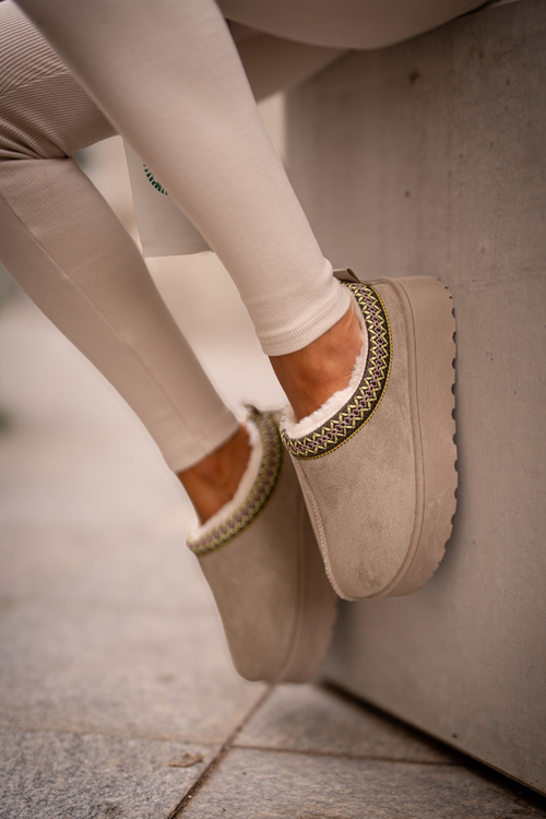 Dámské sněhule na platformě zateplené kožešinou zelené pásky