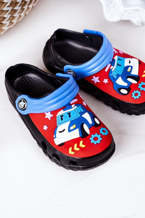 Flip o penových plodoch s čiernym autom