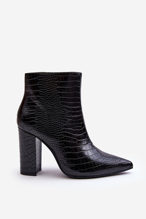 Topánky na stĺpiku hadí vzor čiernej daldaly