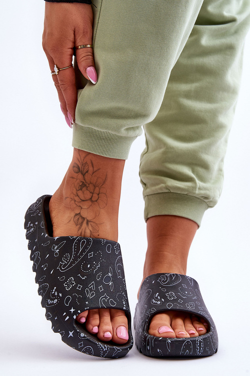 Módní dámské pantofle na masivní platformě Černe Lorette