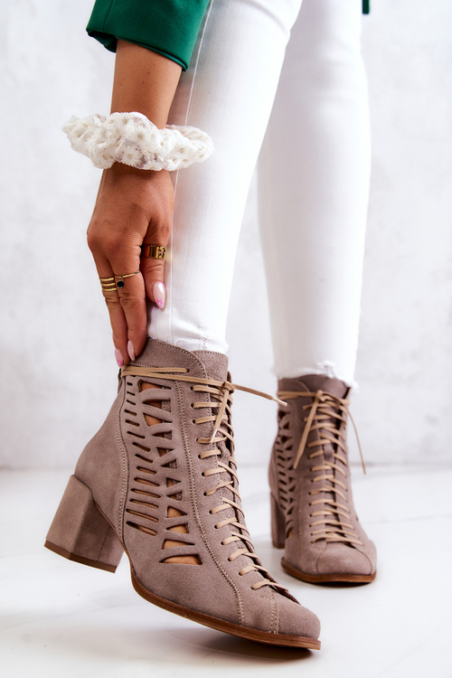 Semišové Prolamované Boty Maciejka 05508-04 Béžová