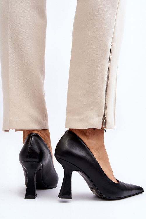 Klasické Střevíce S Hrotovým Koncem Černé Delimena