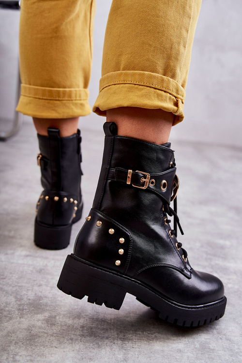 Kozene dámské kozačky s cvočky černá Leticia