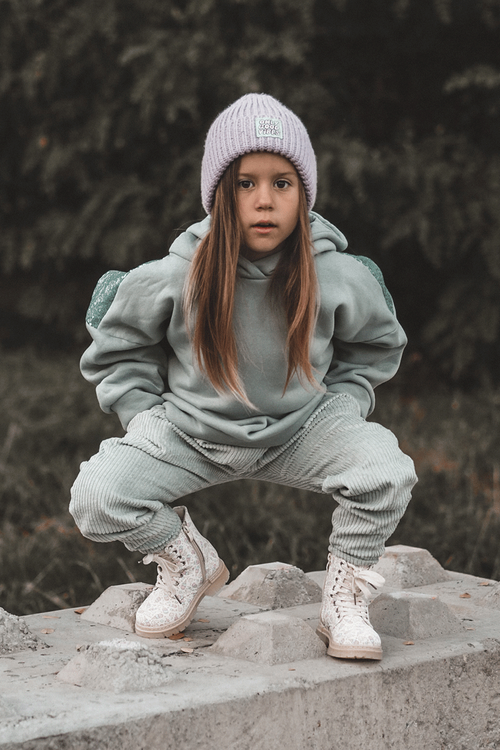 Izolované detské topánky pre béžový zips dolida