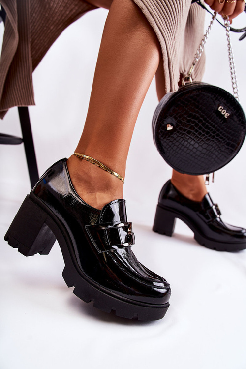 Elegantné topánky na stĺpiku so striebornou dekoráciou čierny lemar Harmel