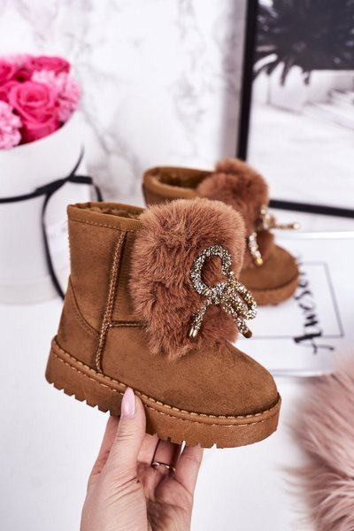 Detské snehové topánky izolované kabátom karamel amelia