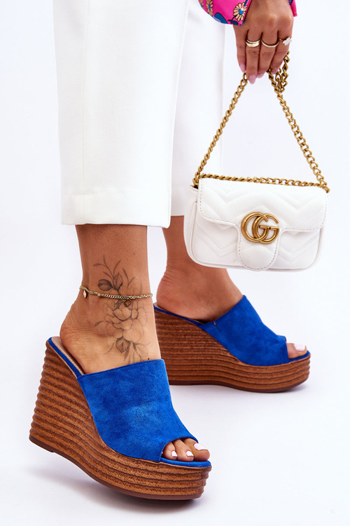 Lightwear Flip Flops na masívnej platforme modrá atmosféra