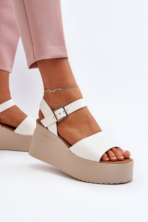 Dámské sandály na klíně bílé Geferia