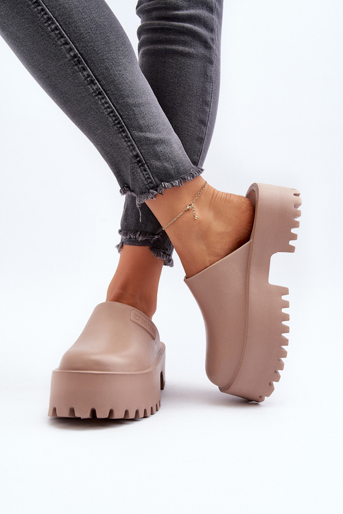 Dámské žabky na masivní podrážce Big Star NN274015 Bílé