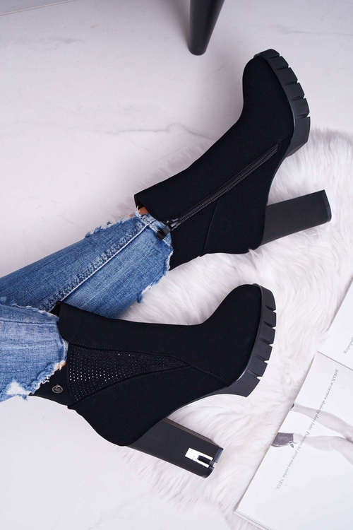 Dámske topánky na stĺpe platformy s zirkónmi čiernymi deren