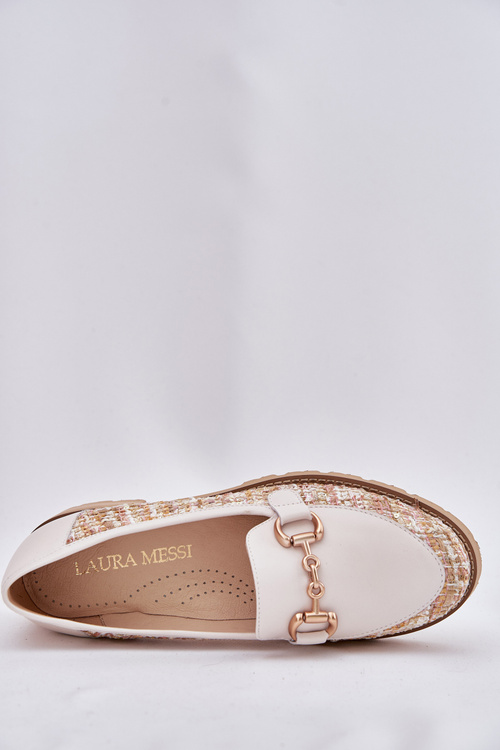 Dámske Kožené Mokasíny So Zlatým Detaile Svetlo Béžové Laura Messi 2938