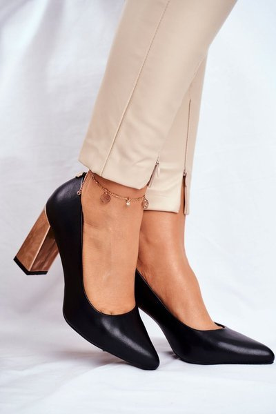 Čerpadlá na Zlatom post Sergio Leone PB216 čierna