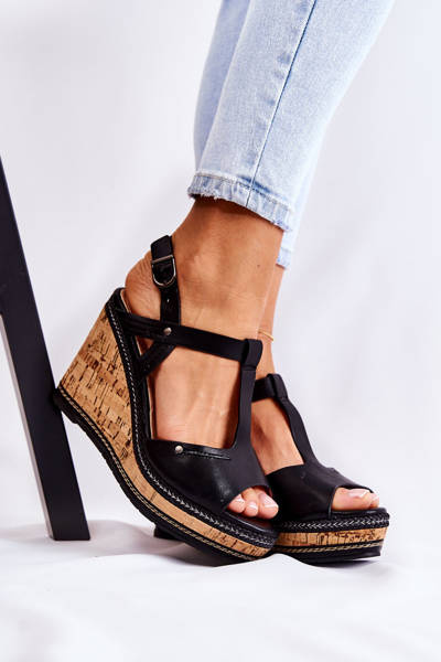 Klasické kožené sandály na klínu černé Valorin