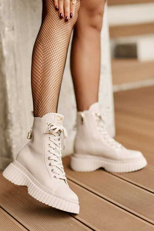 Kožené Čižmy Na Platforme Na Zips S Dekoratívnym Zámkom CheBello 4517 Béžové