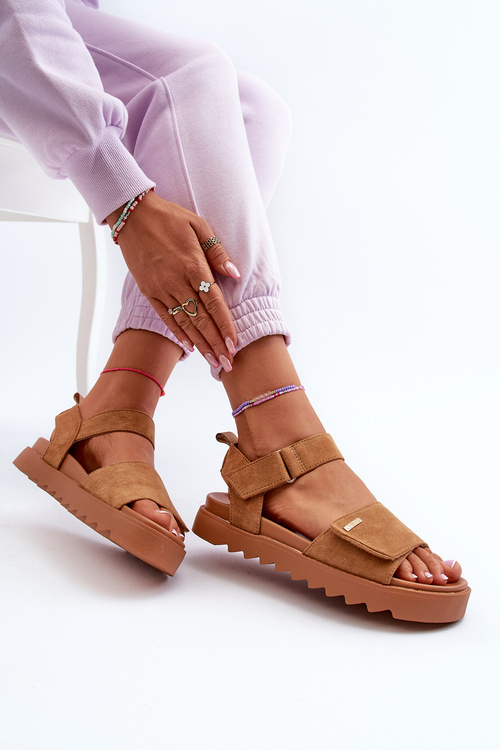 Dámské semišové sandály na platformě Big Star NN274705 Hnědé