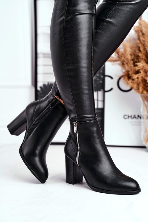 Ženské topánky na čiernom poste Gloris