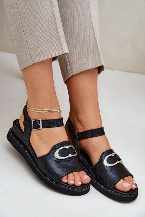 Lakovane Dámske Sandále Na Klíne S Ozdobou Čierne Salianes