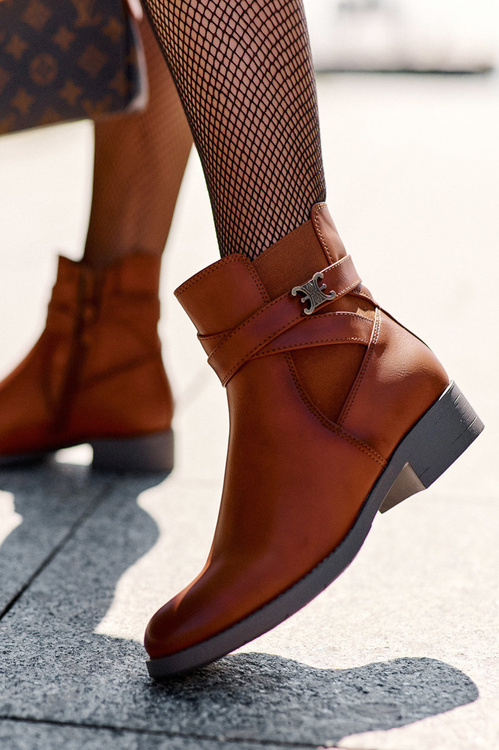 Dámské ploché boty hnědé Noria