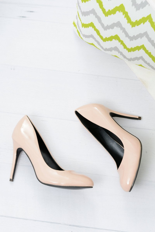 Béžová lakovaná Sophia vysoké podpätky