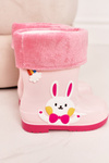 Detské izolované galoshes s ružovým zajačikom